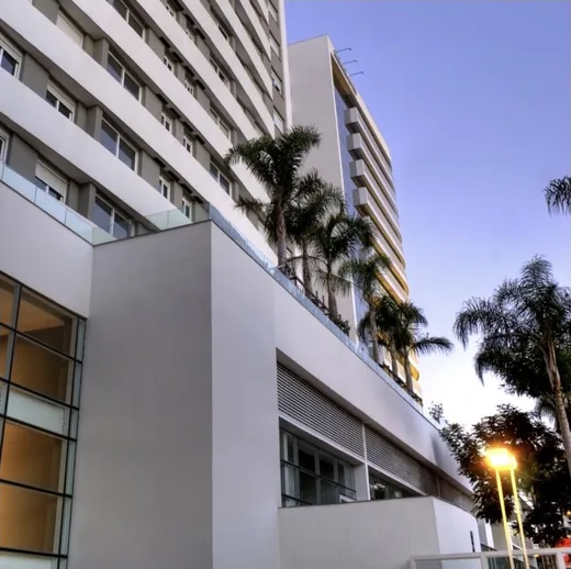 HOM João Wallig — detalhe de fachada, Porto Alegre