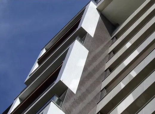 Orsay — detalhe de fachada, Porto Alegre