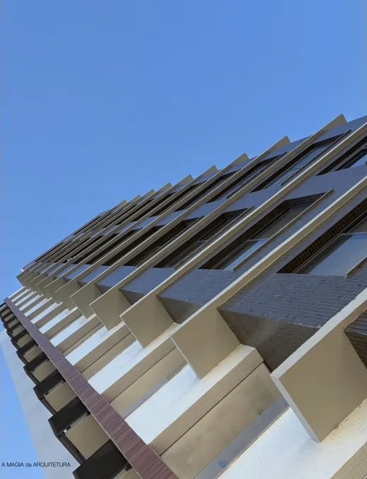 Soberano — detalhe de fachada, Porto Alegre